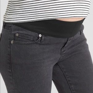 Gap Maternity True Skinny Crop